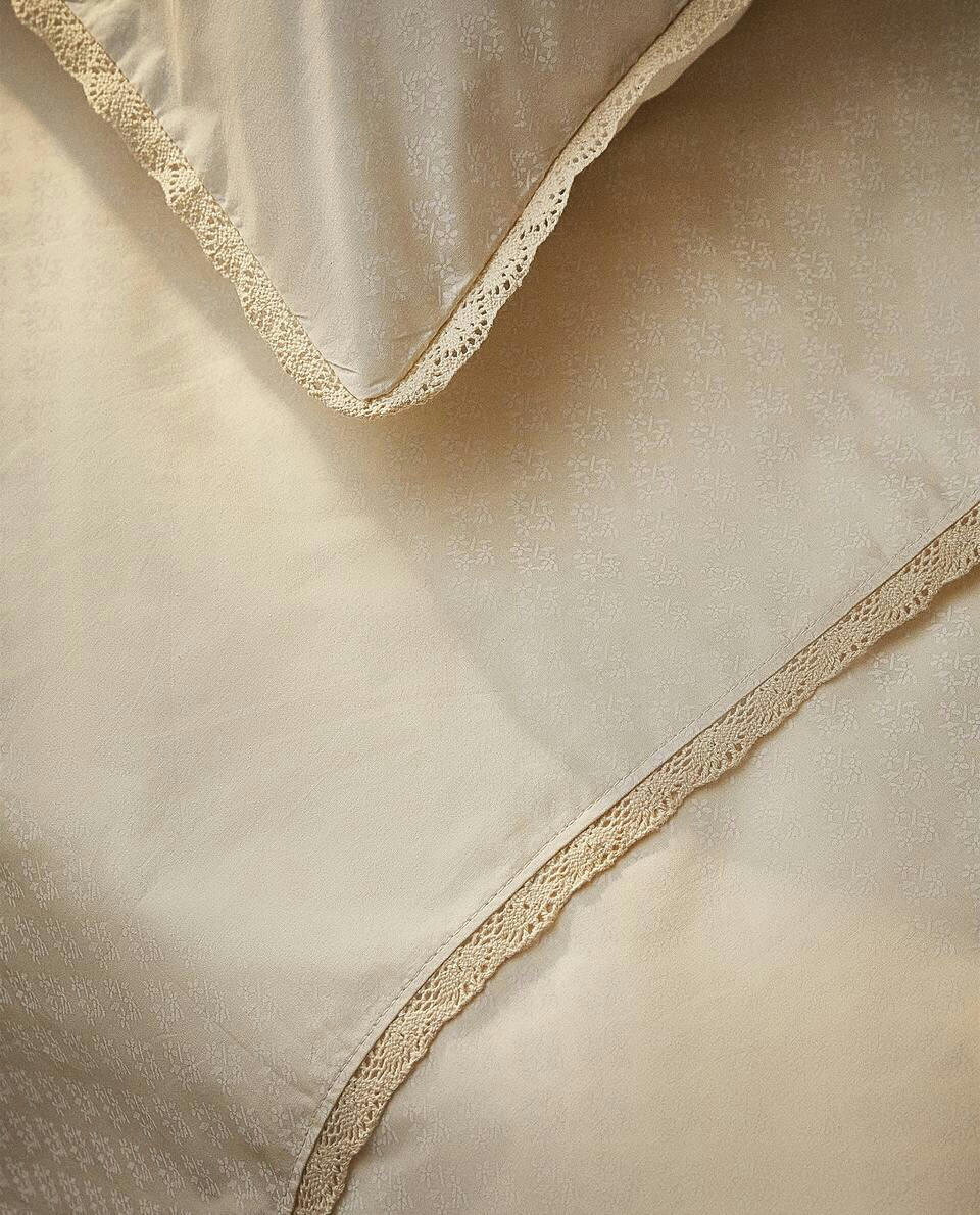 CHILDREN’S FLORAL FLAT SHEET WITH LACE TRIM