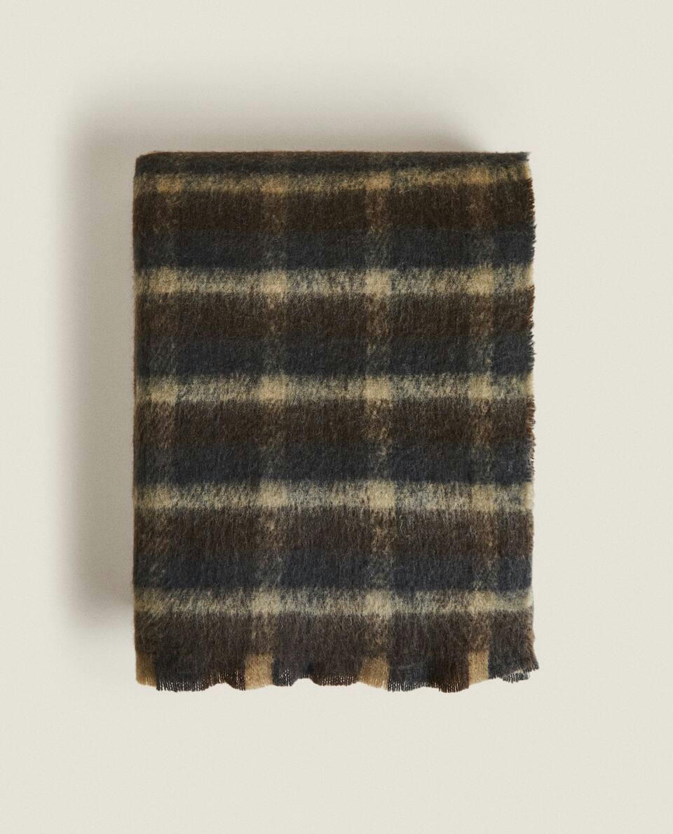 FRAYED CHECKED BLANKET