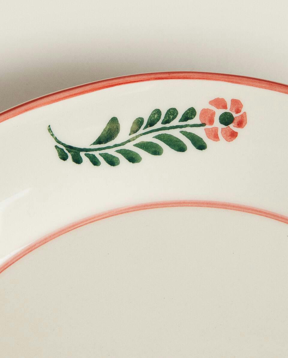 PAINTED FLORAL EARTHENWARE TABLEWARE