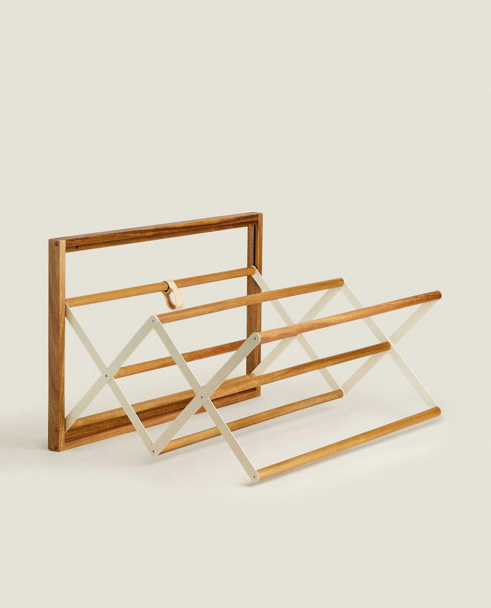 FOLDABLE WALL CLOTHES HORSE