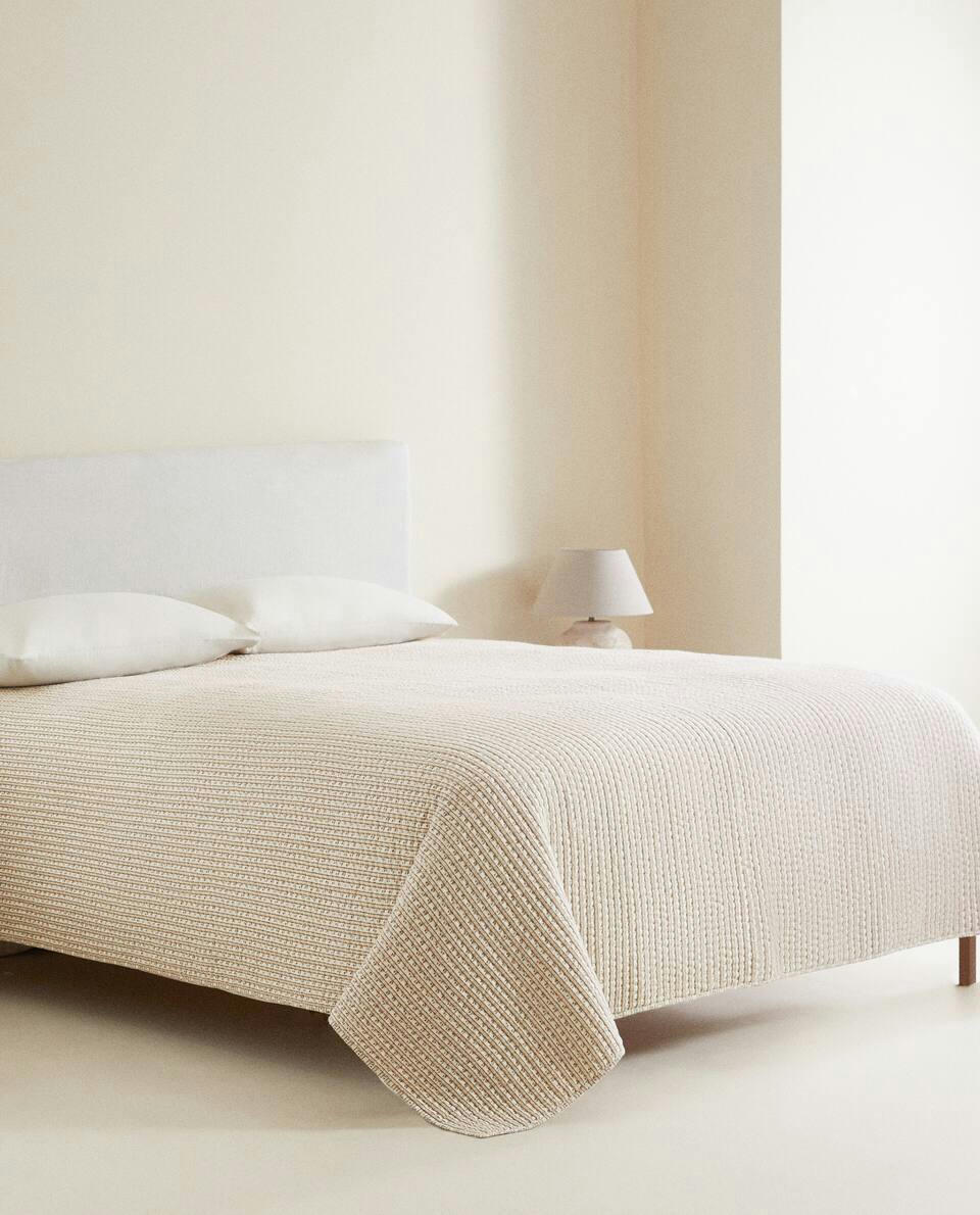 FLORAL COTTON CHRISTMAS QUILT