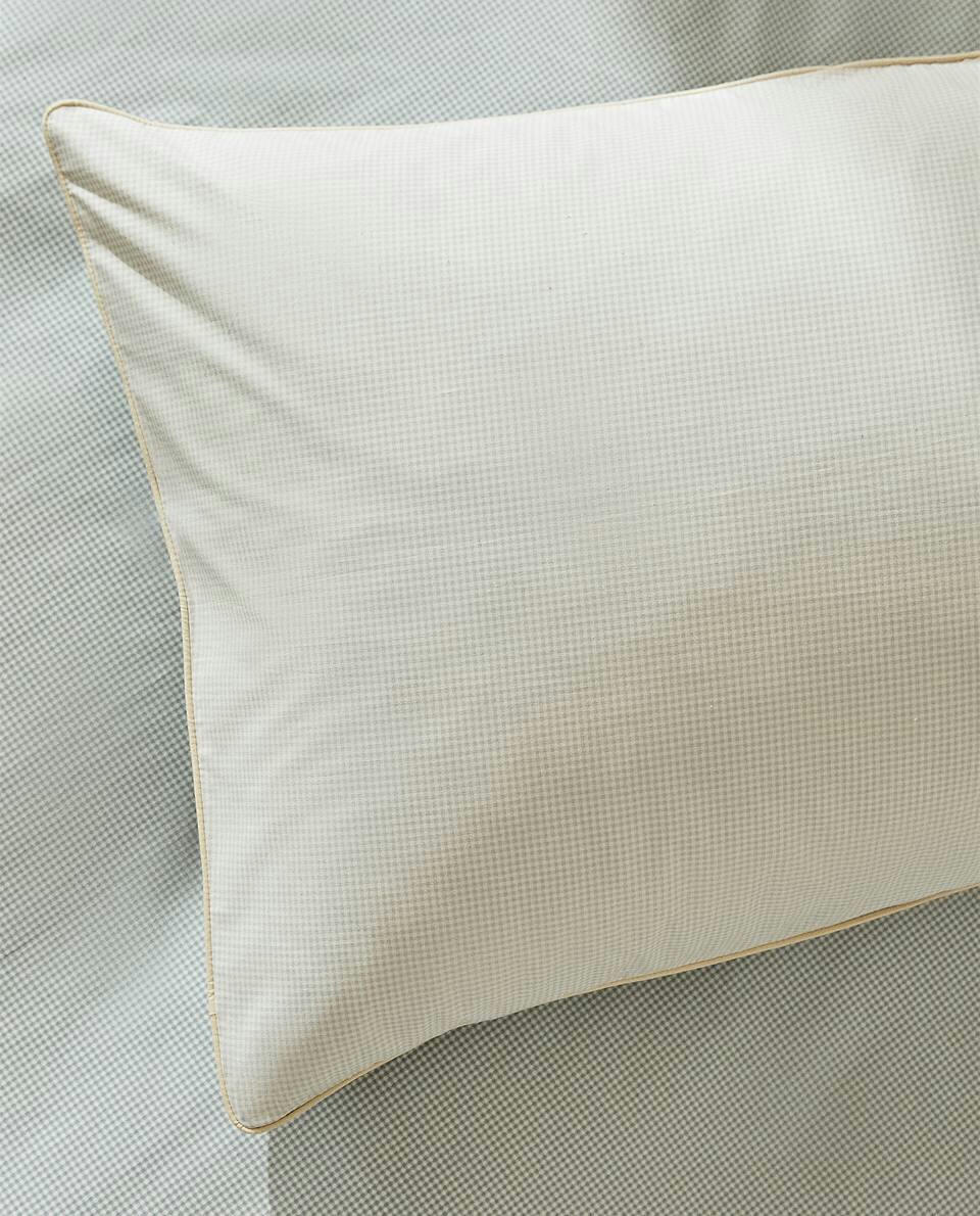GINGHAM PRINT PILLOWCASE