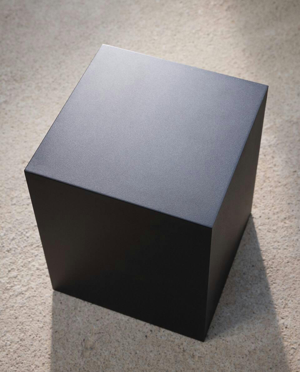 FURNITURE | ACCESSORIES 01