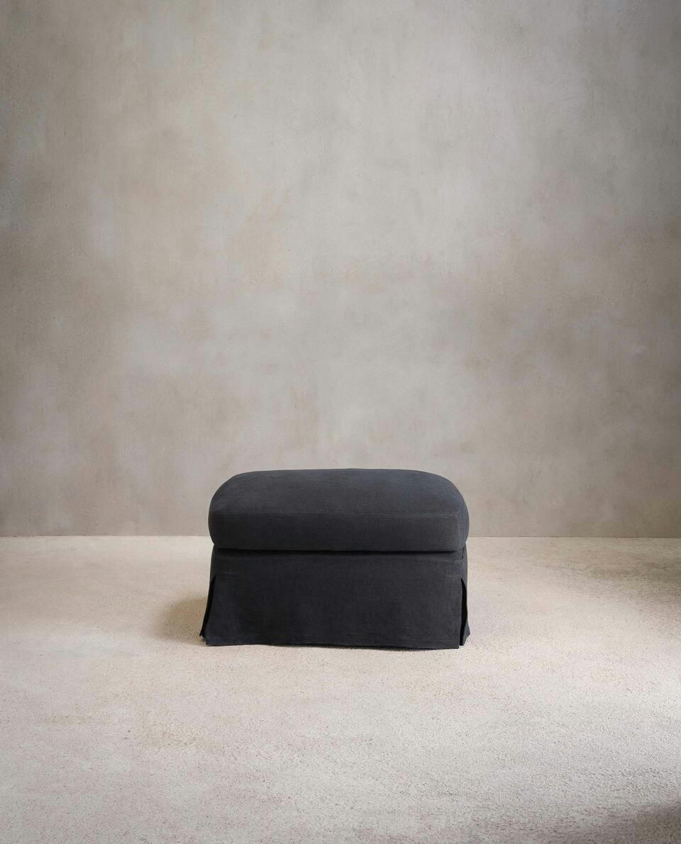 FOOTSTOOL 01
