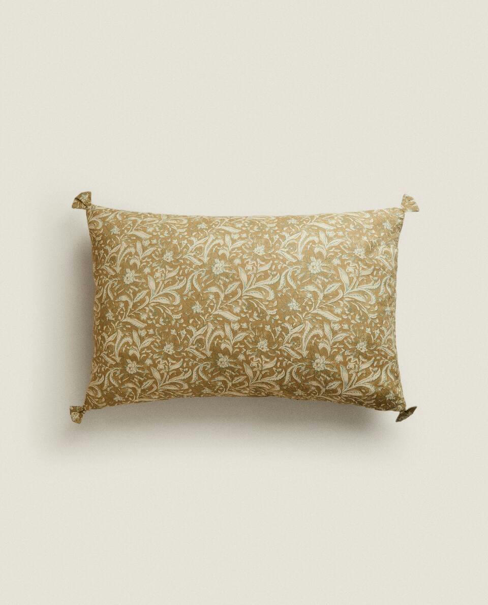 TASSEL CUSHION COVER