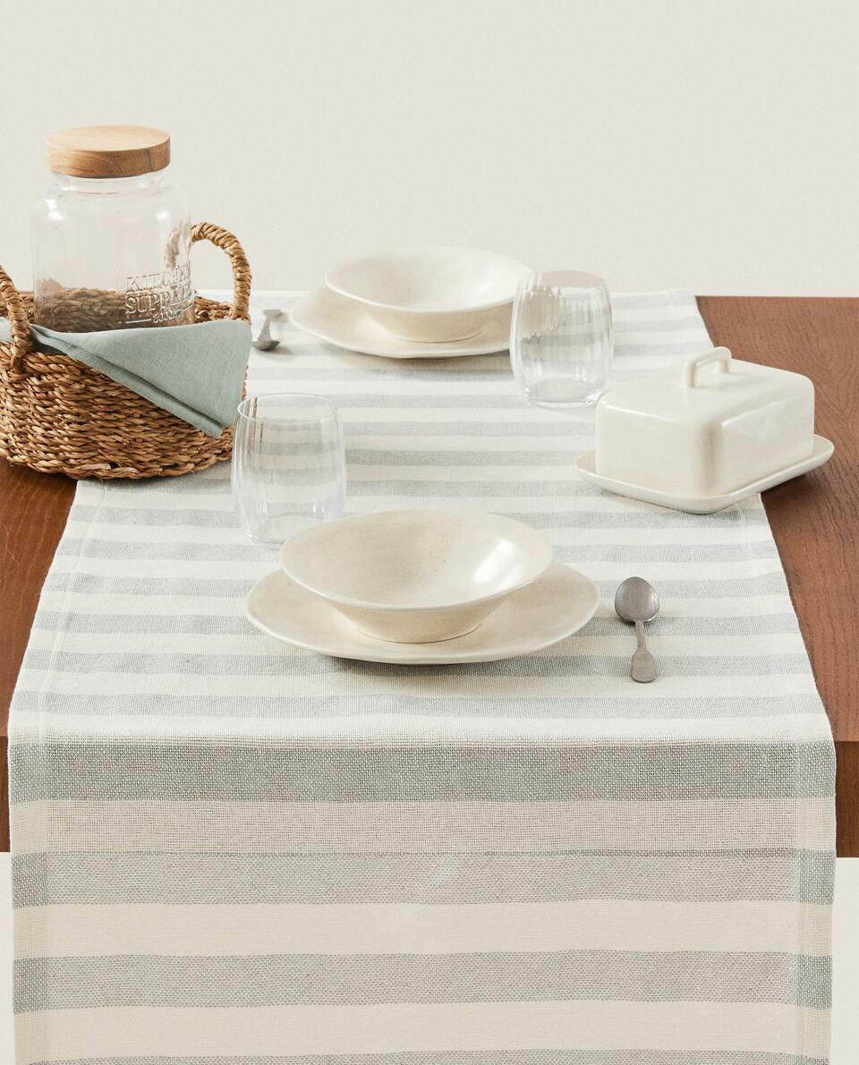 STRIPED COTTON TABLE RUNNER
