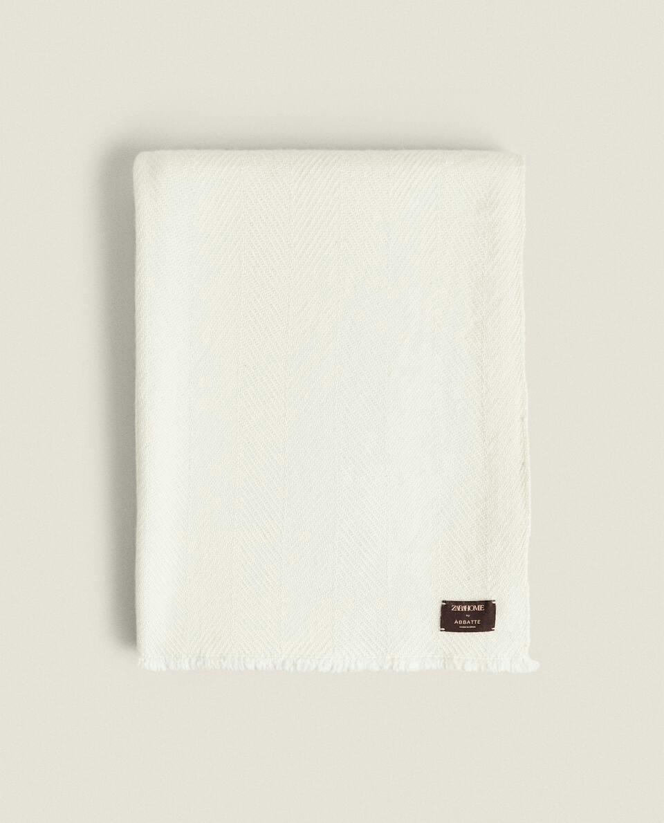 X áBBATTE WOOL AND SILK BLANKET