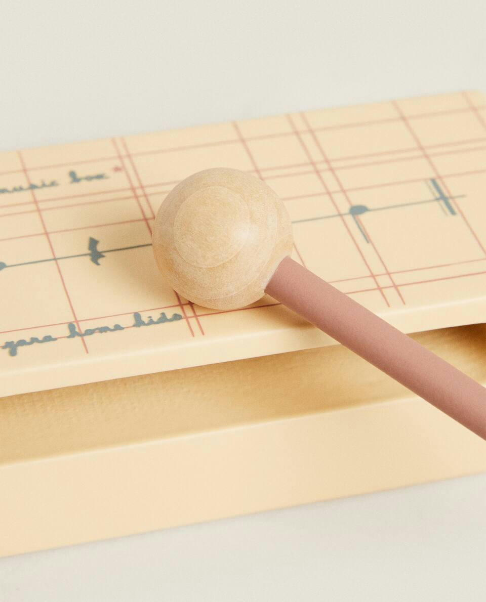 WOODEN MUSICAL TOY