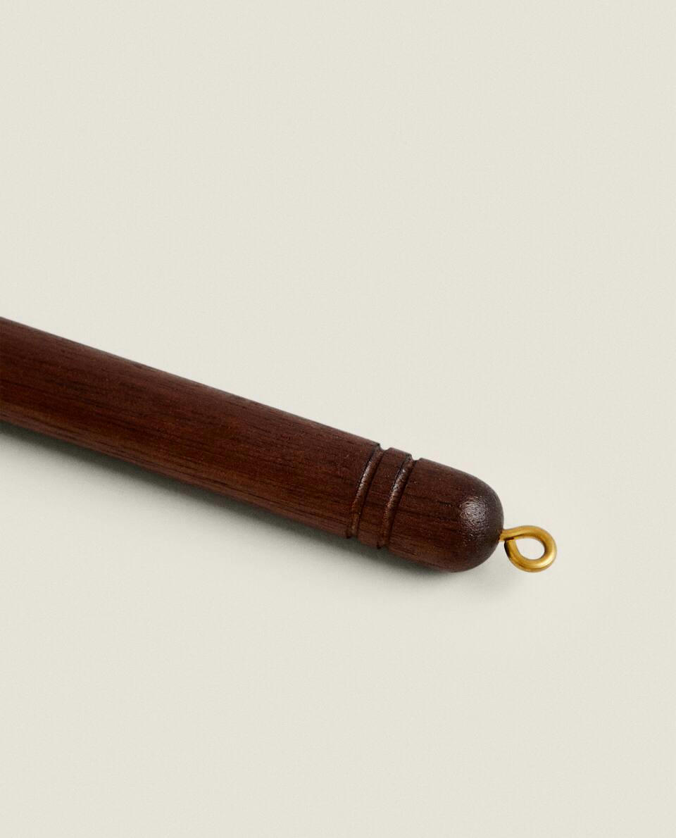 WOOD AND METAL SPATULA