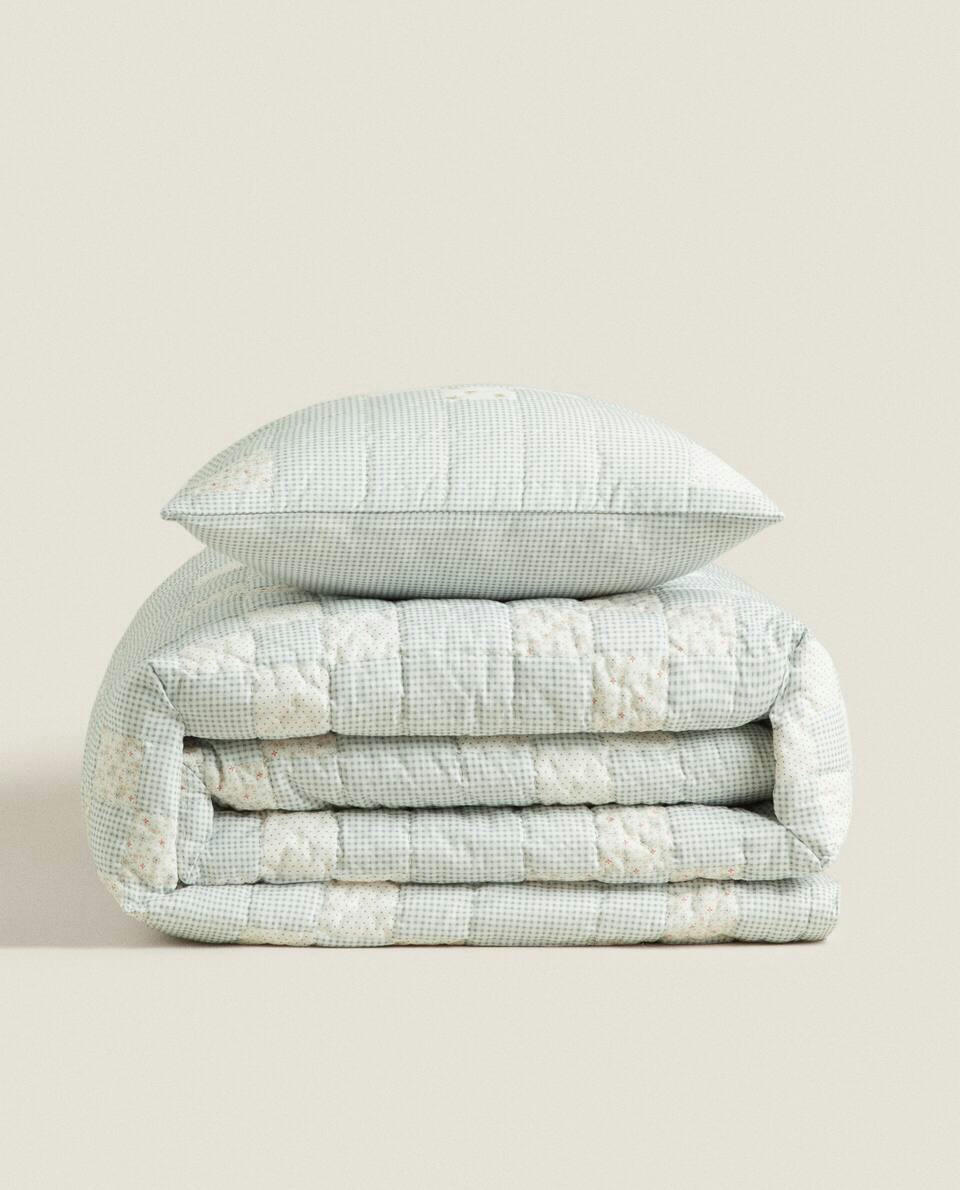 FLORAL PATCHWORK QUILT