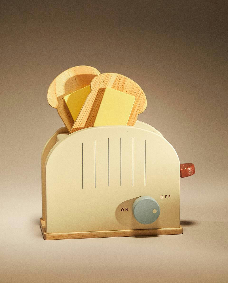 TOY TOASTER