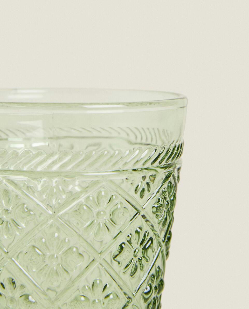 RAISED FLORAL DESIGN GLASS