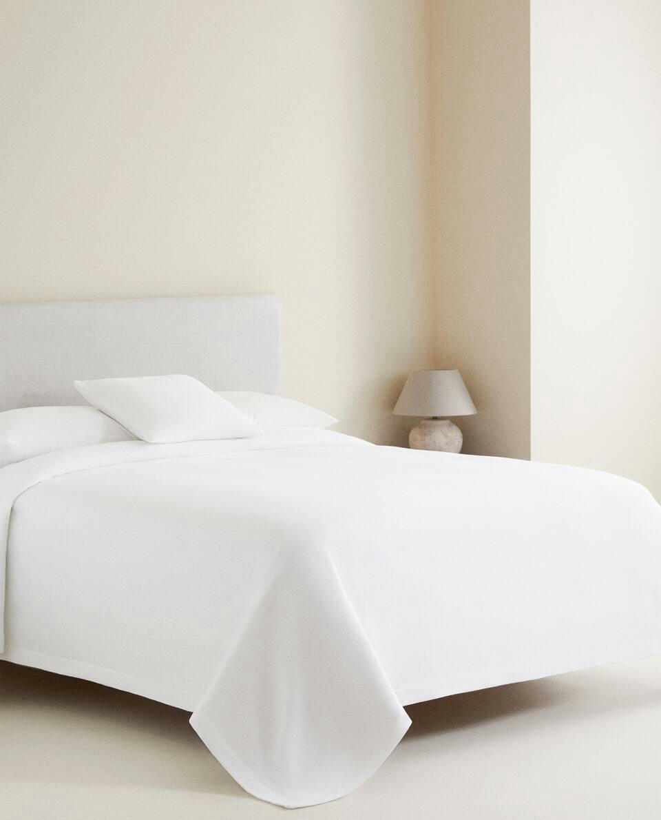 PIQUé BEDSPREAD
