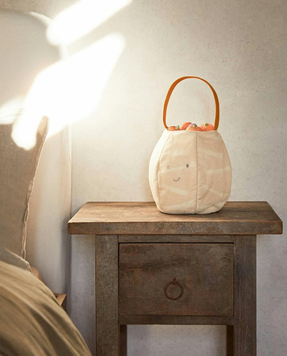 KIDS’ HALLOWEEN MUMMY CANDY BAG