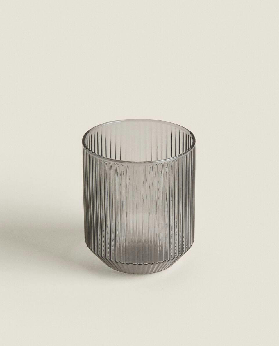 BOROSILICATE GLASS TUMBLER WITH RAISED LINES