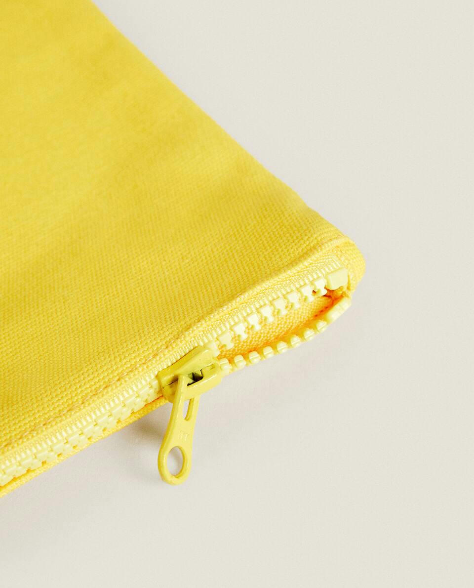 SAINT-LAZARE TRAVEL TOILETRY BAG