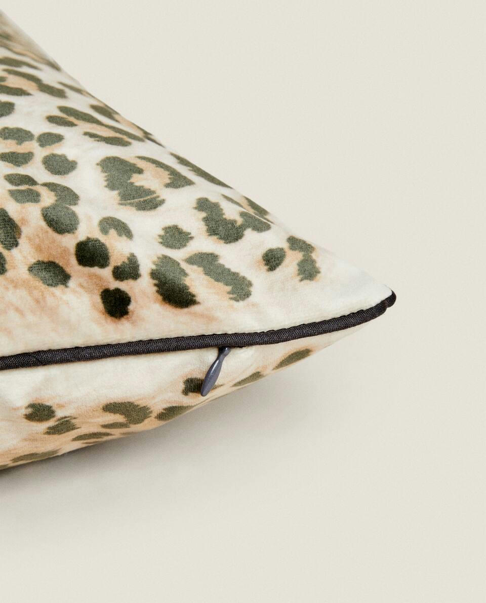 LEOPARD VELVET CUSHION COVER