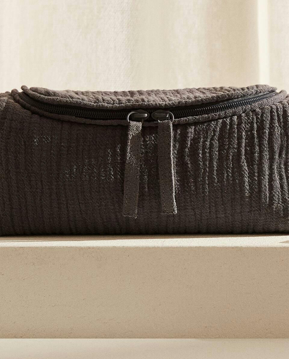 LINEN TOILETRY BAG