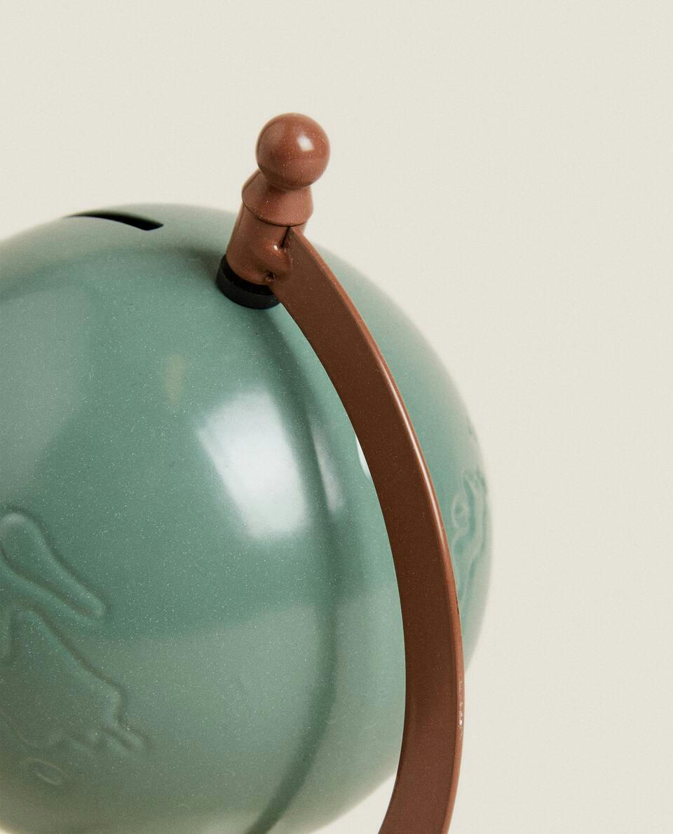 GLOBE PIGGY BANK