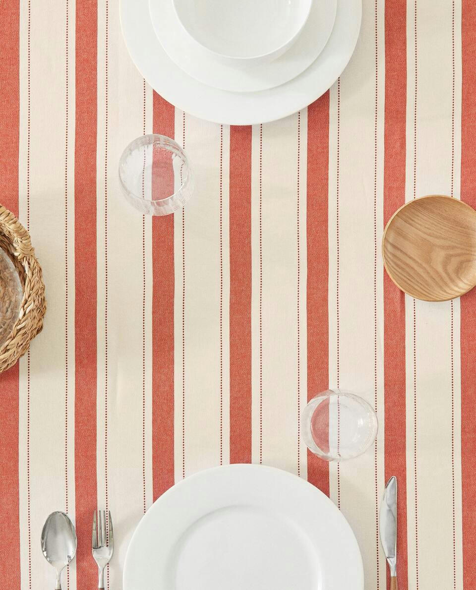 DYED THREAD STRIPED TABLECLOTH