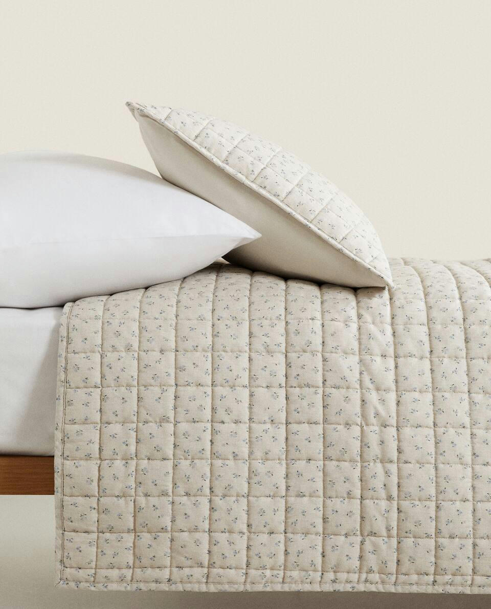 QUILTED FLORAL QUILT