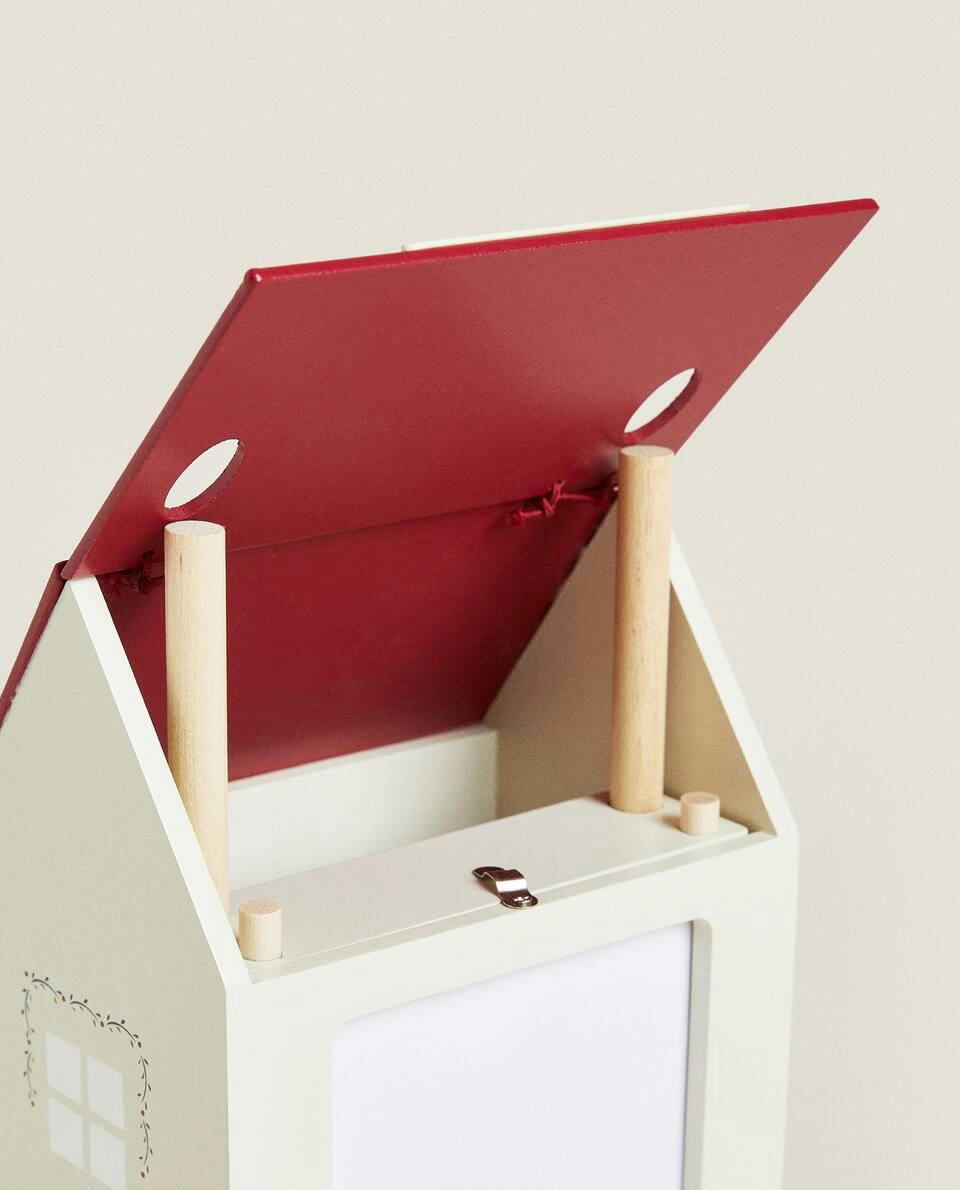 CHILDREN’S CHRISTMAS COLOURING HOUSE FRAME