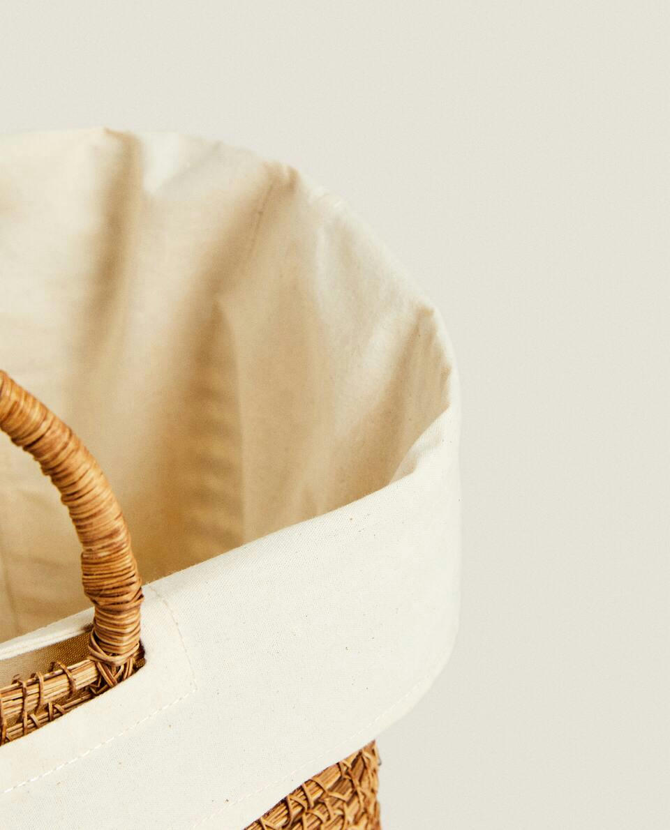 BASKET WITH FABRIC LINING