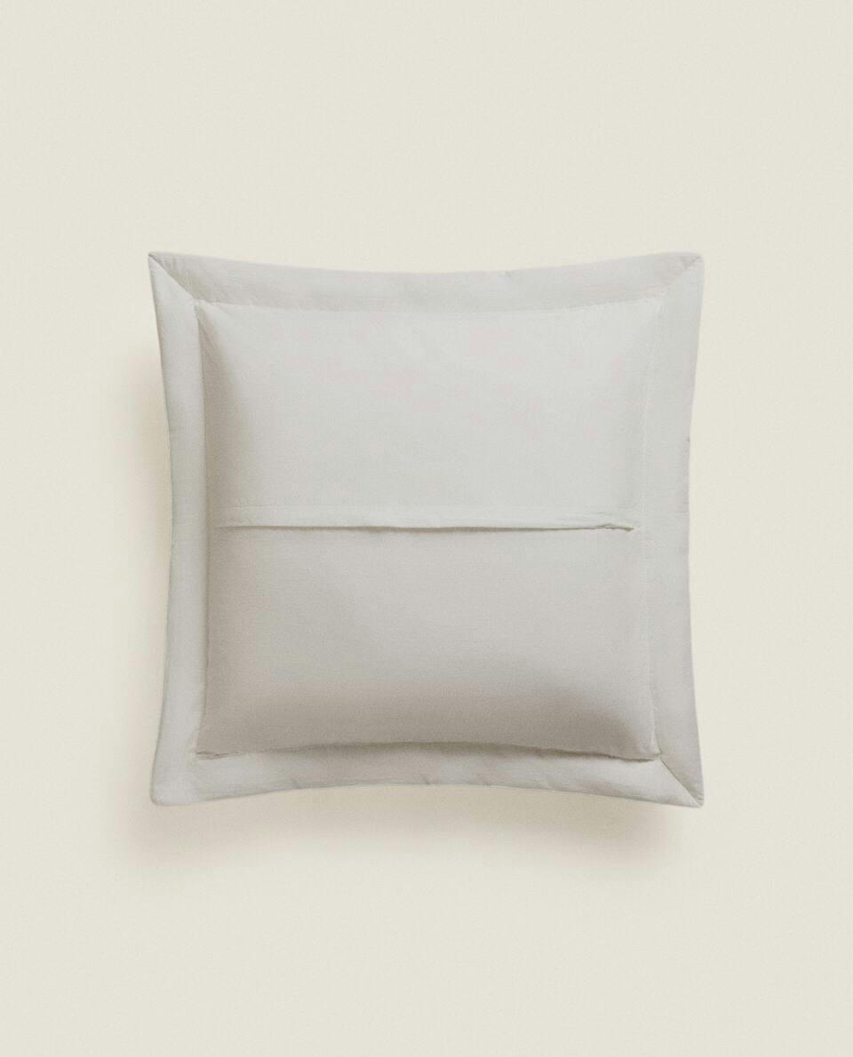 DOTTED CUSHION COVER