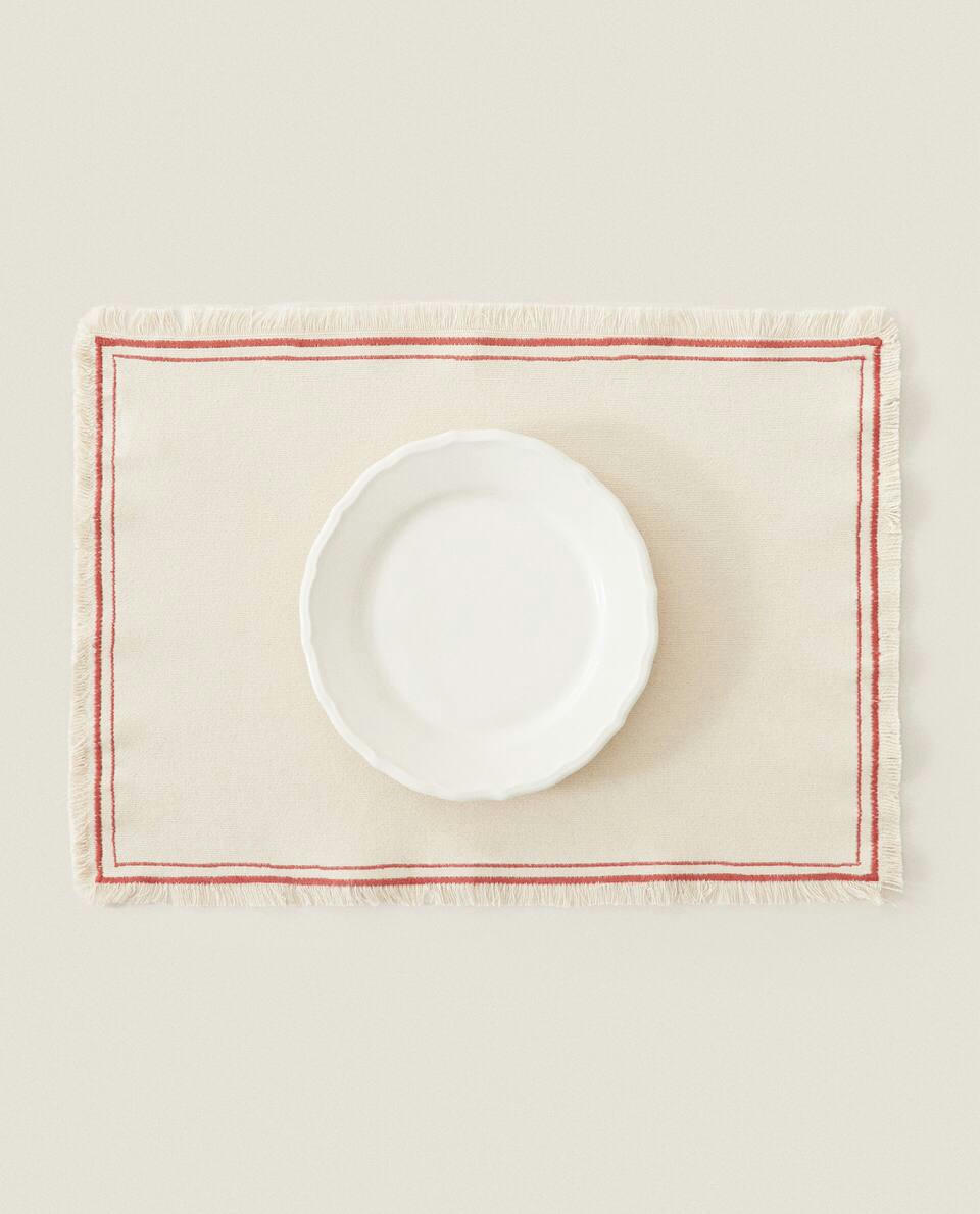 COTTON PLACEMAT WITH FRINGING