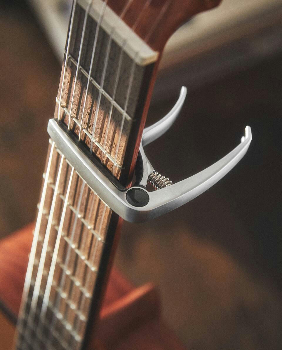 METAL GUITAR CAPO