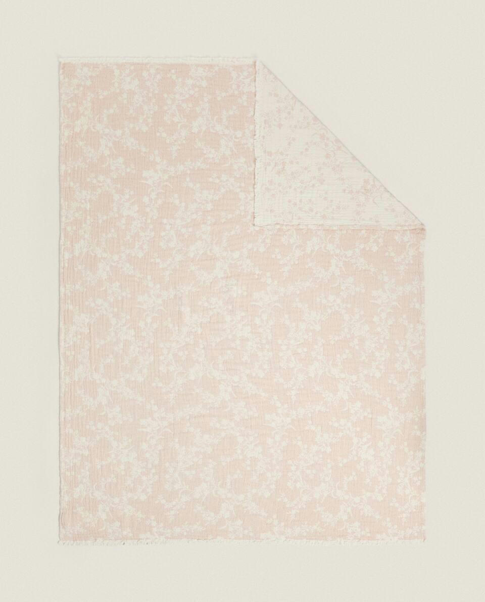 FLORAL JACQUARD BLANKET