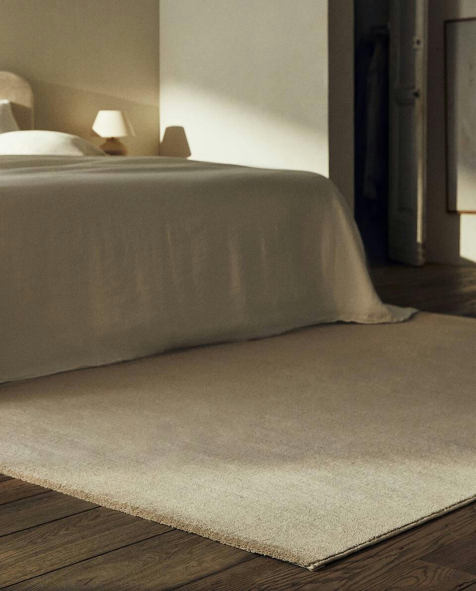 SOFT-TOUCH TEXTURED RUG