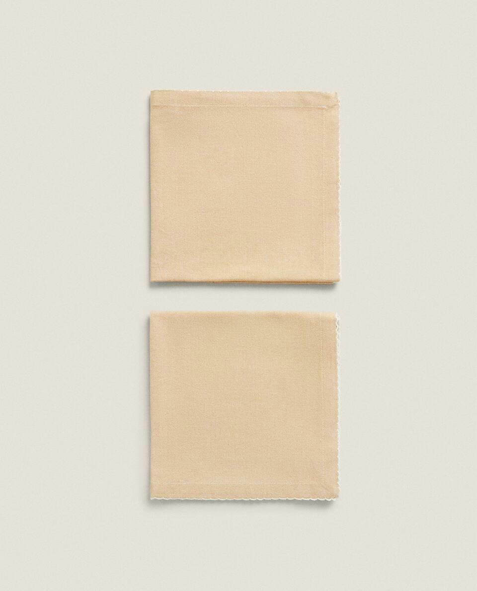 SCALLOPED NAPKINS (PACK OF 2)