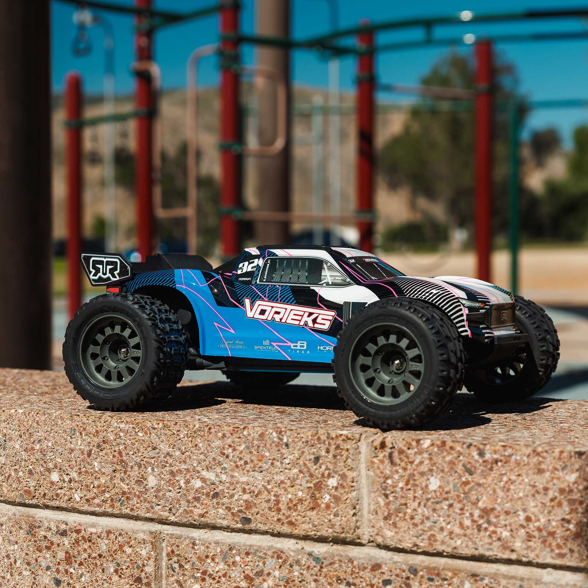 ARRMA 1/10 VORTEKS 2WD RTR Brushed Stadium Truck, Blue