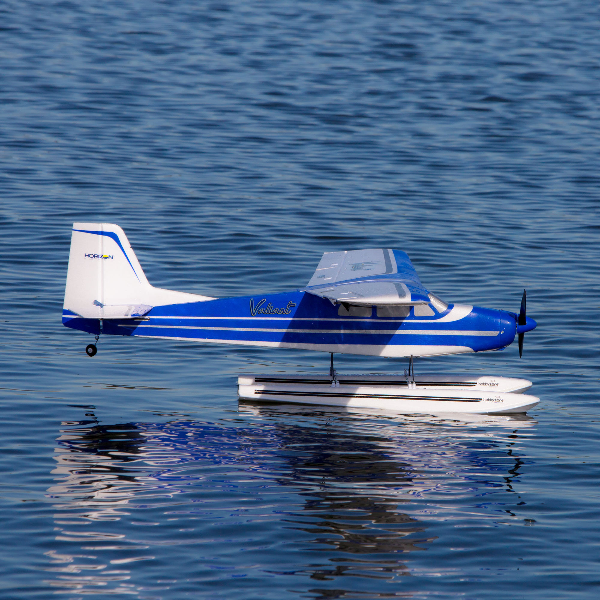 E-flite Valiant 1.3m BNF Basic with AS3X and SAFE Select