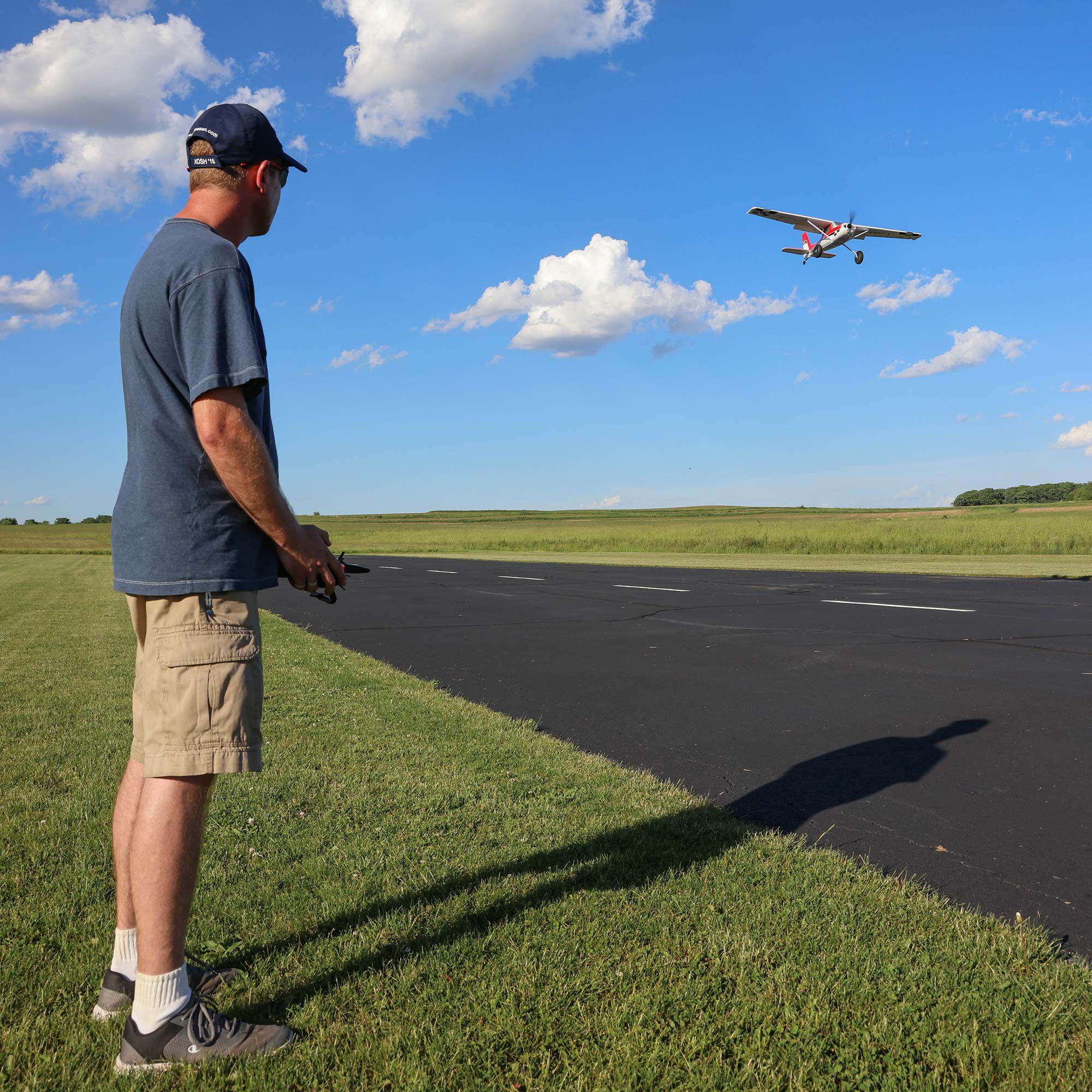 E-flite Carbon-Z Cessna 150T 2.1m BNF Basic