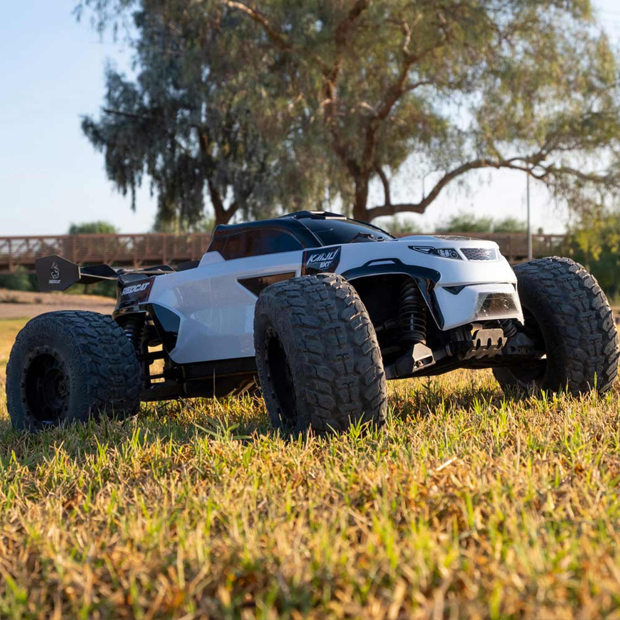 Redcat Racing 1/8 Kaiju 4X4 6S Brushless Monster Truck RTR, White