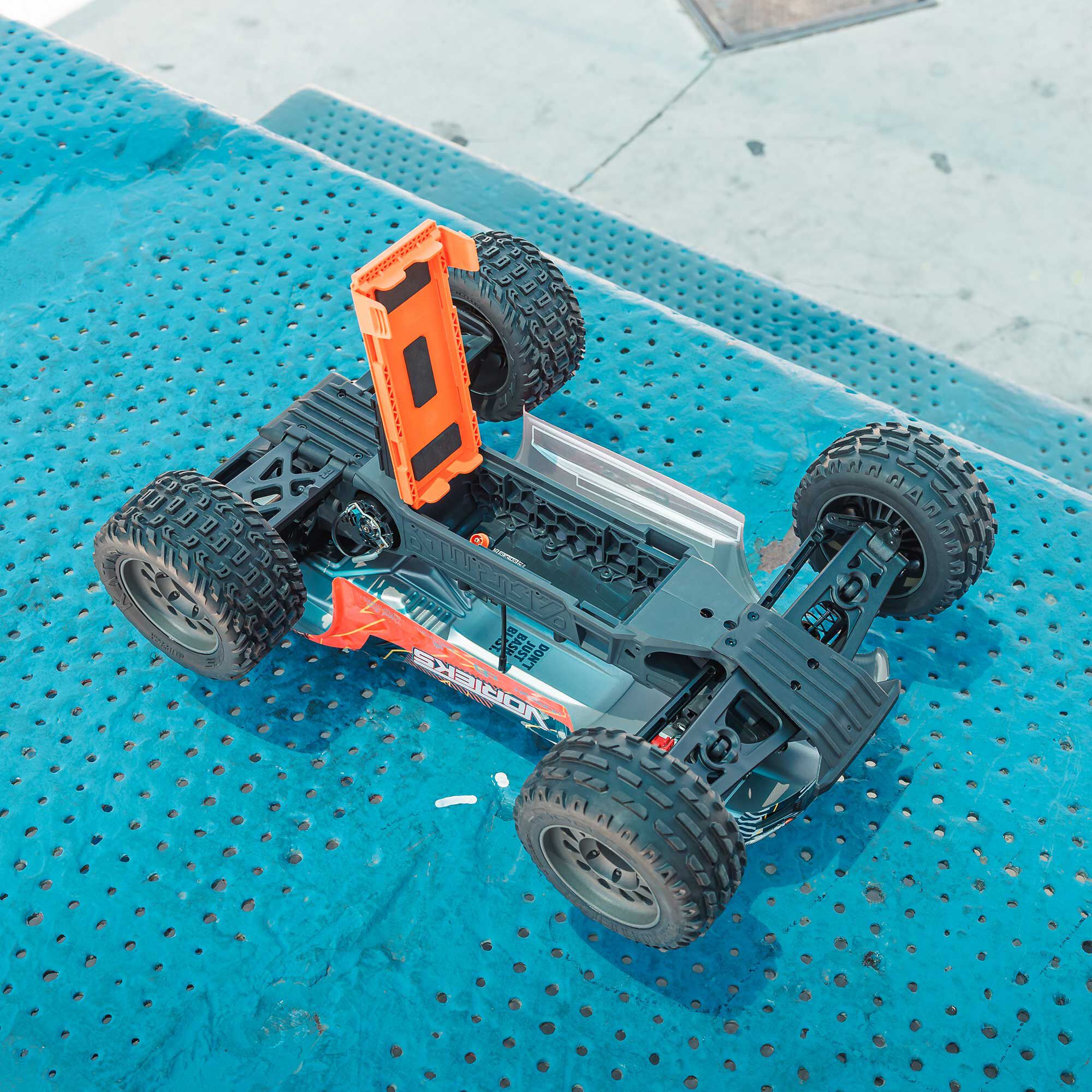 ARRMA 1/10 VORTEKS 2WD RTR Brushed Stadium Truck (Battery & Charger Included), Orange