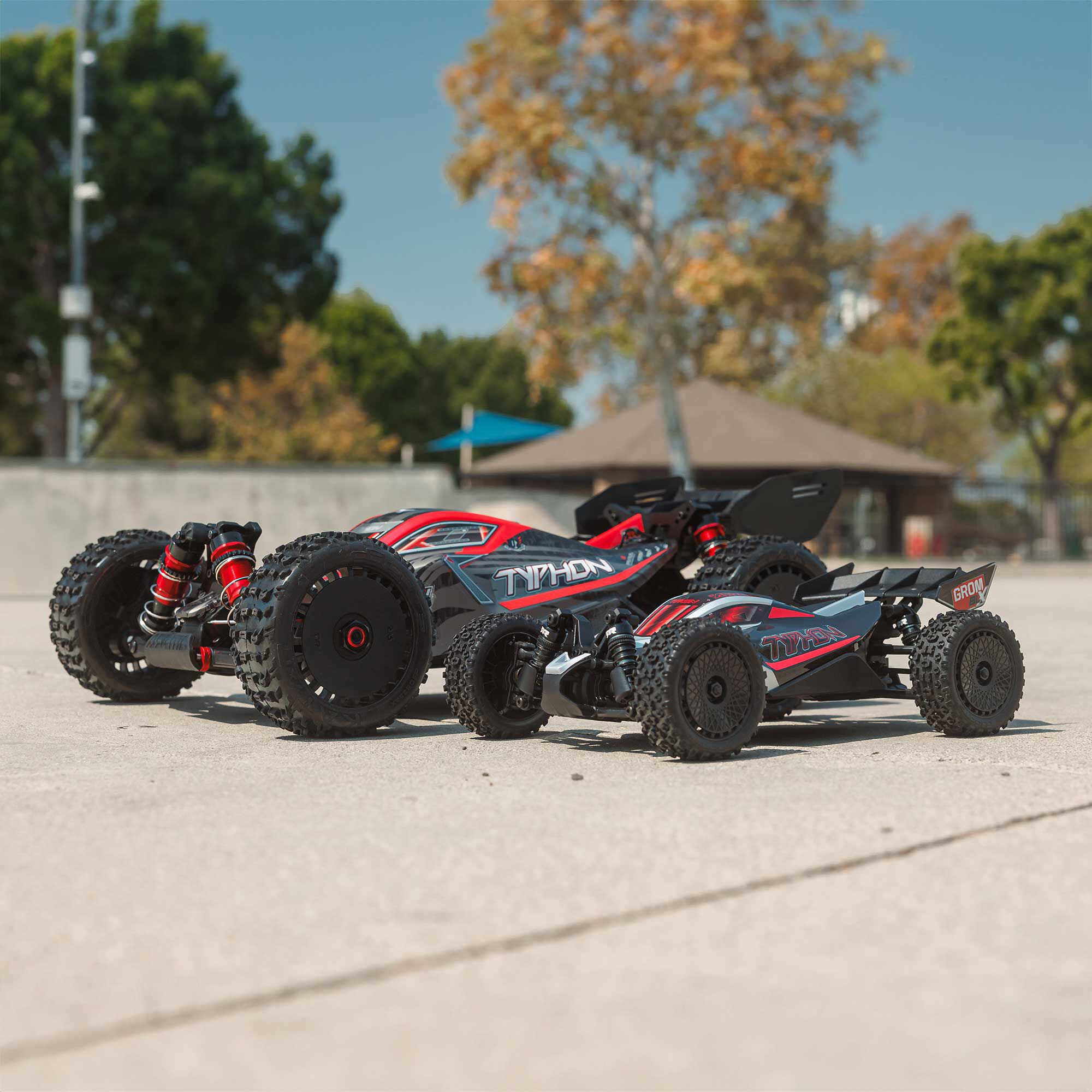 ARRMA 1/14 TYPHON GROM 223S DSC 4X4 RTR Brushless Buggy, Silver