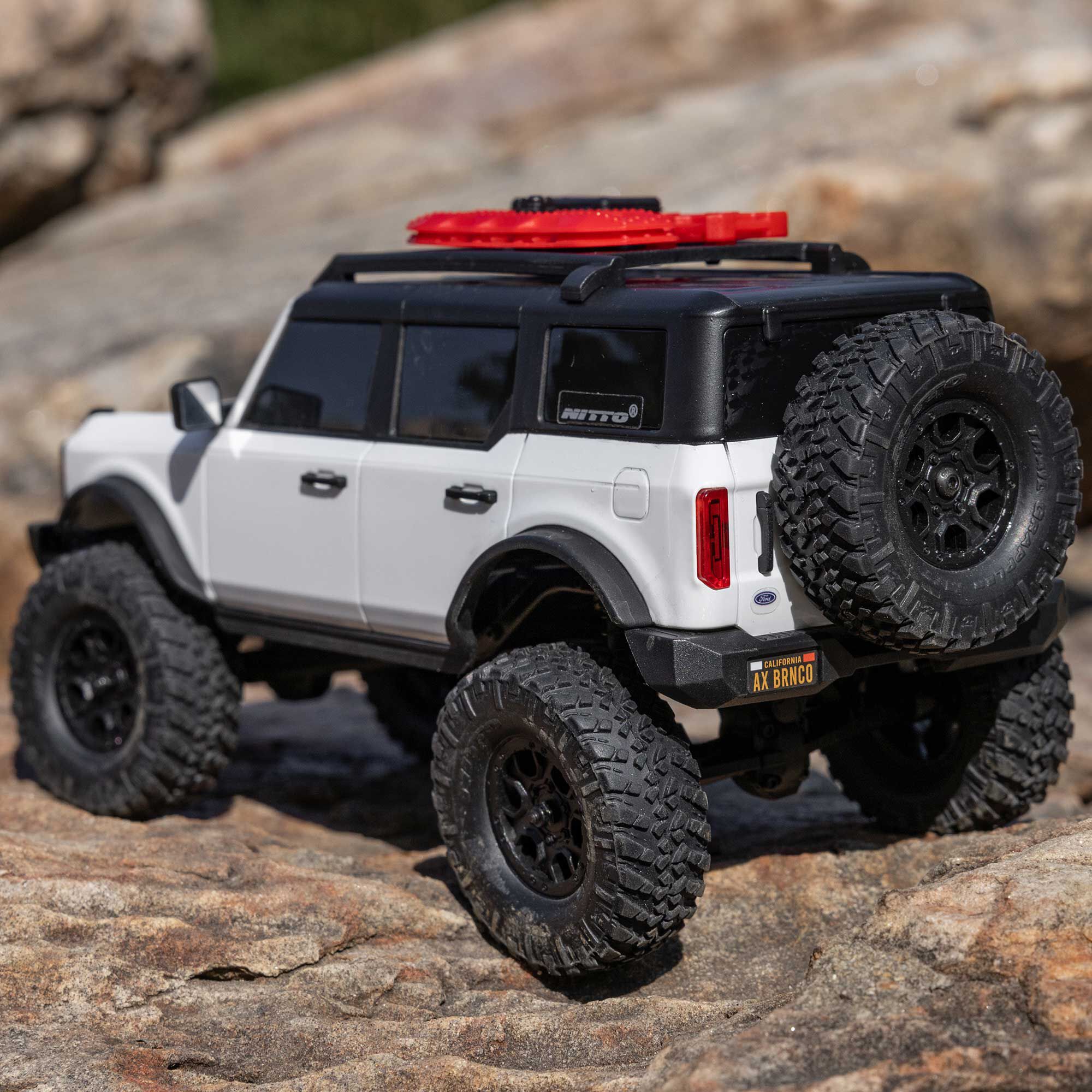 Axial 1/24 SCX24 Ford Bronco 4X4 RTR Brushed Rock Crawler (Battery & Charger Included), White