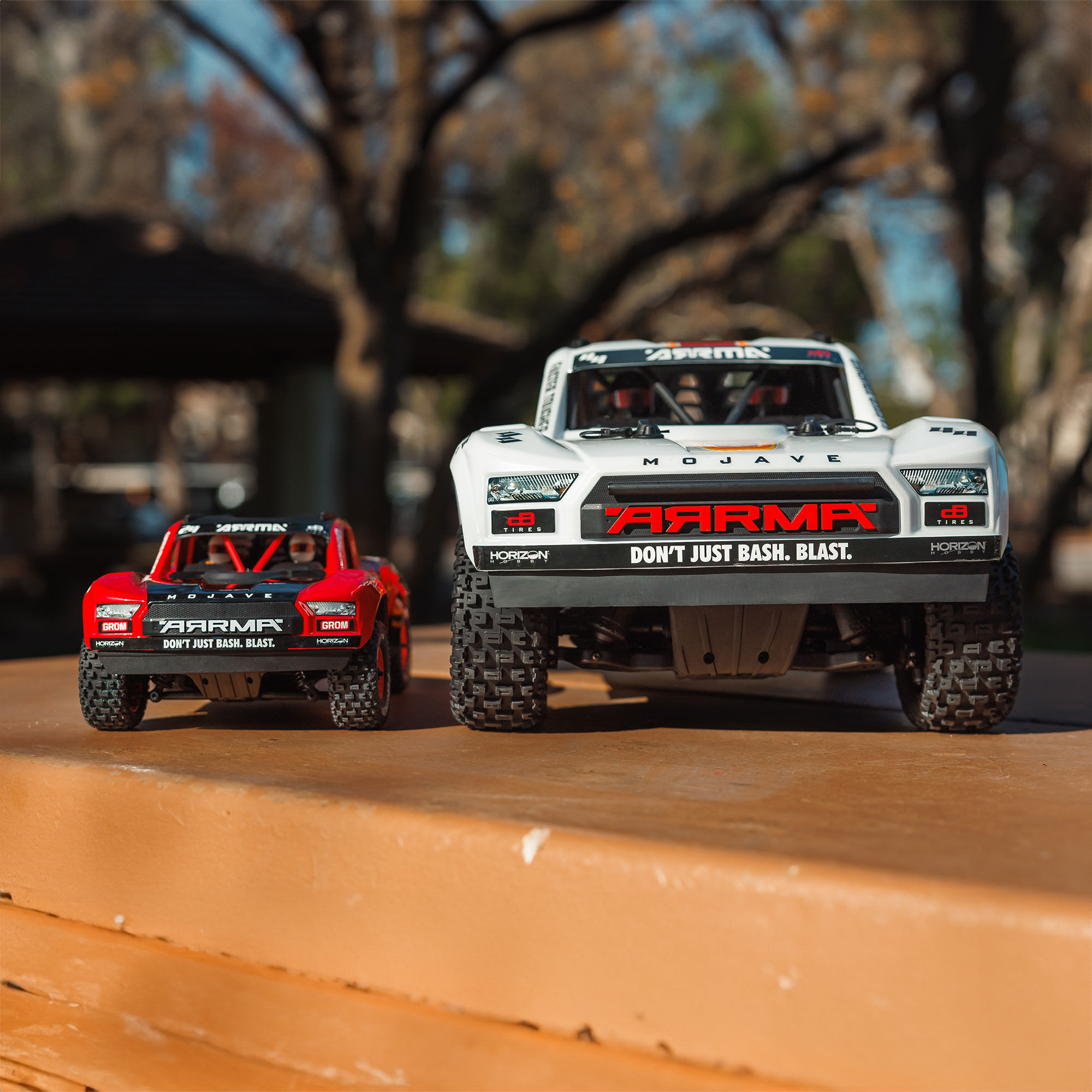 ARRMA 1/16 MOJAVE GROM 4X4 RTR Brushed Desert Truck (Battery & Charger Included), Red/Black