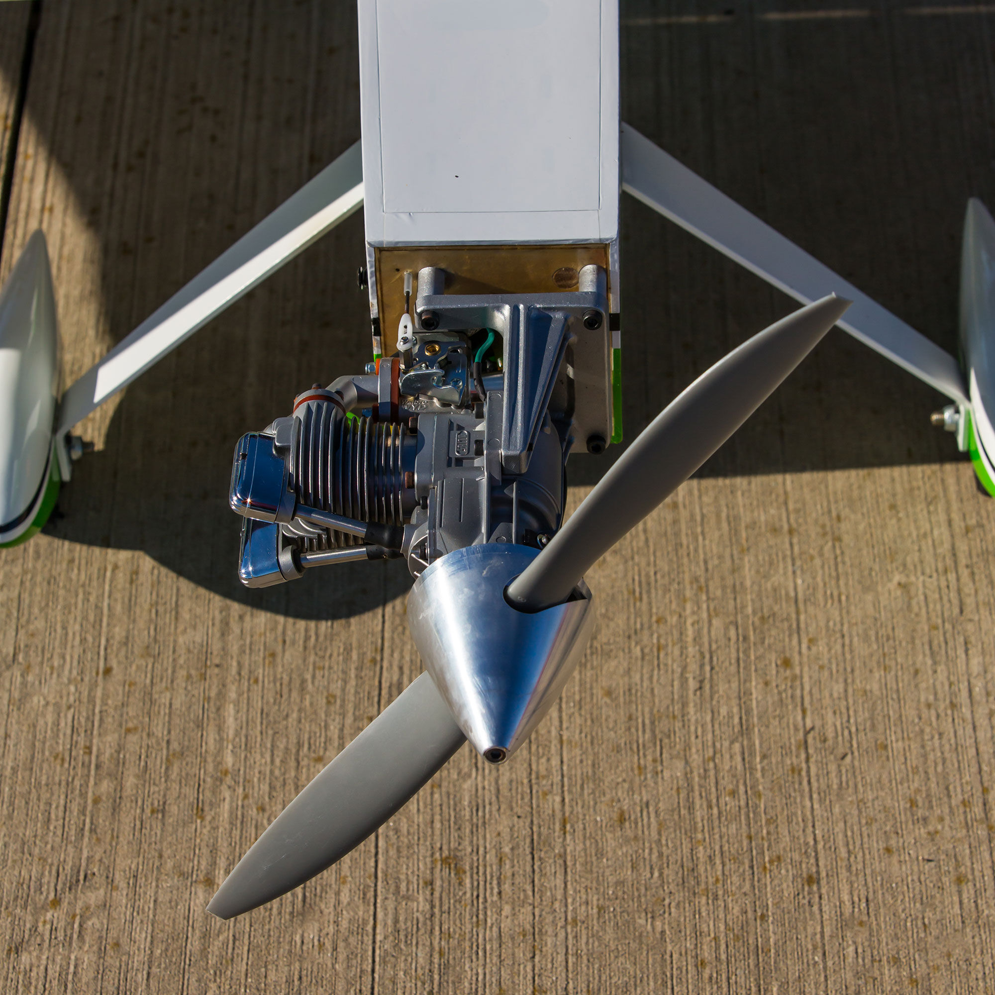 Hangar 9 Ultra Stick 30cc ARF, 81"