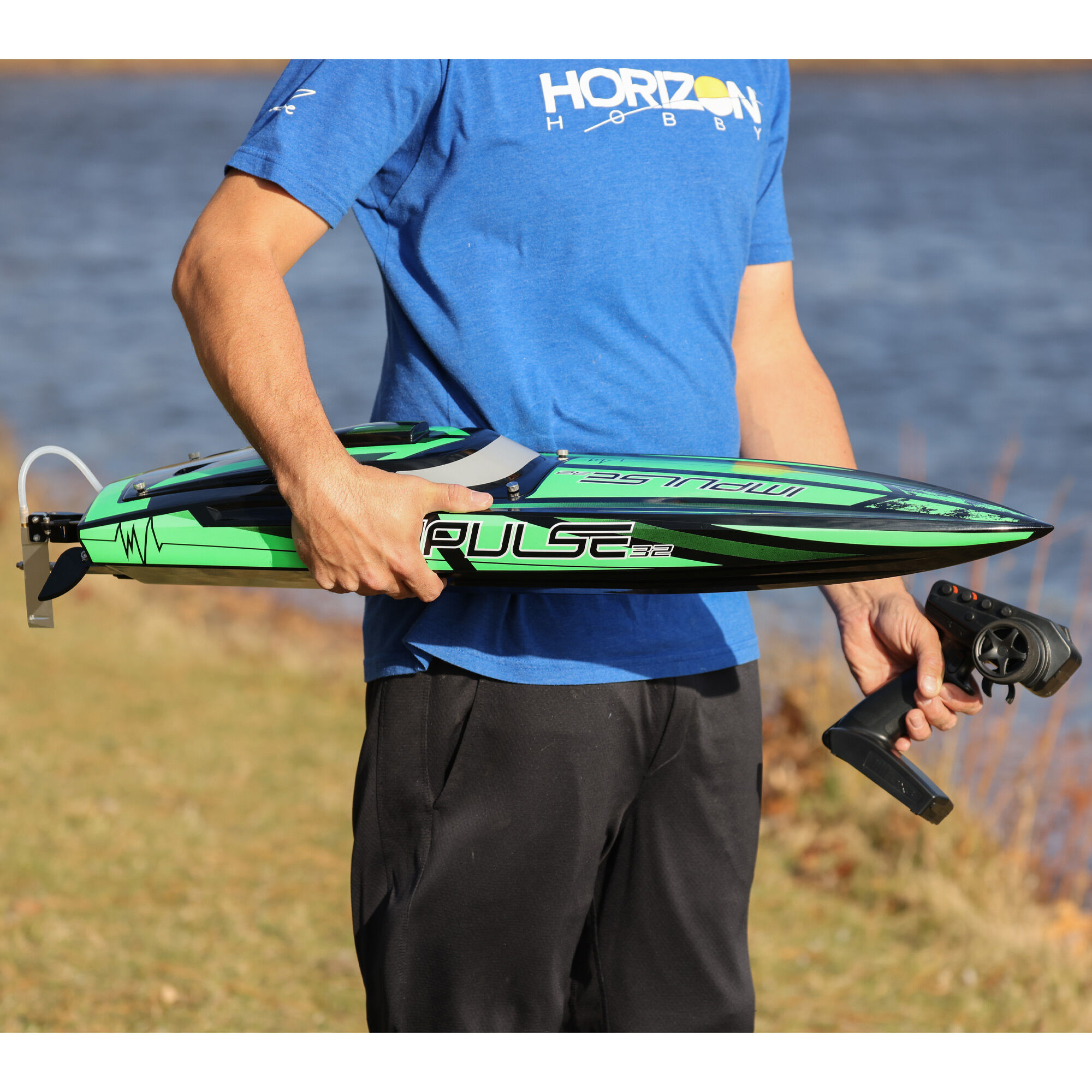 Pro Boat Impulse 32" Brushless Deep-V RTR with Smart, Black/Green