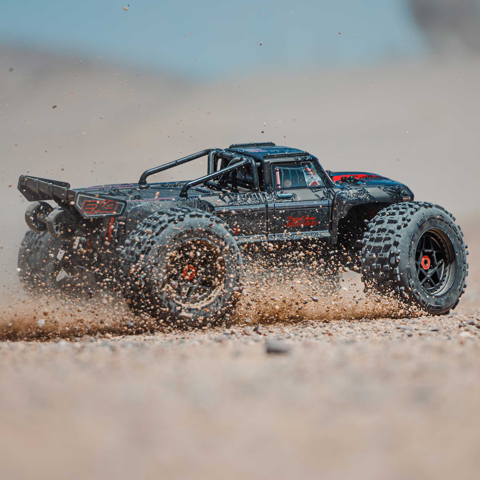 ARRMA 1/5 OUTCAST 8S EXB AVC 4X4 RTR Brushless Stunt Truck, Black
