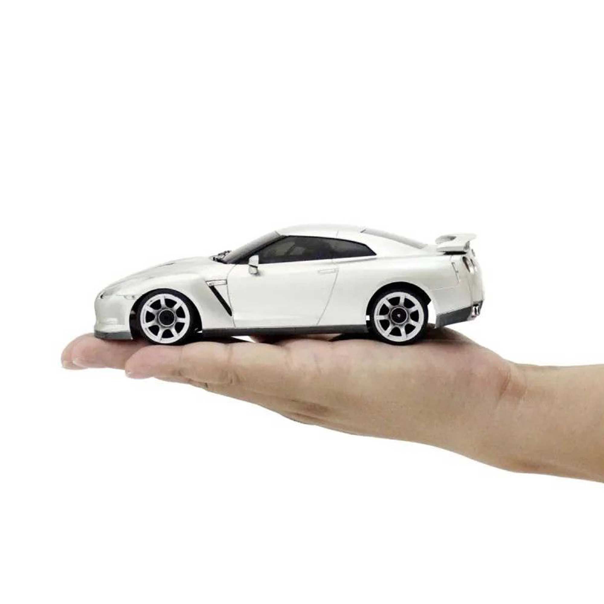 Kyosho 1/28 Nissan GTR (R35) 2WD On-Road First Mini-Z RTR, Silver