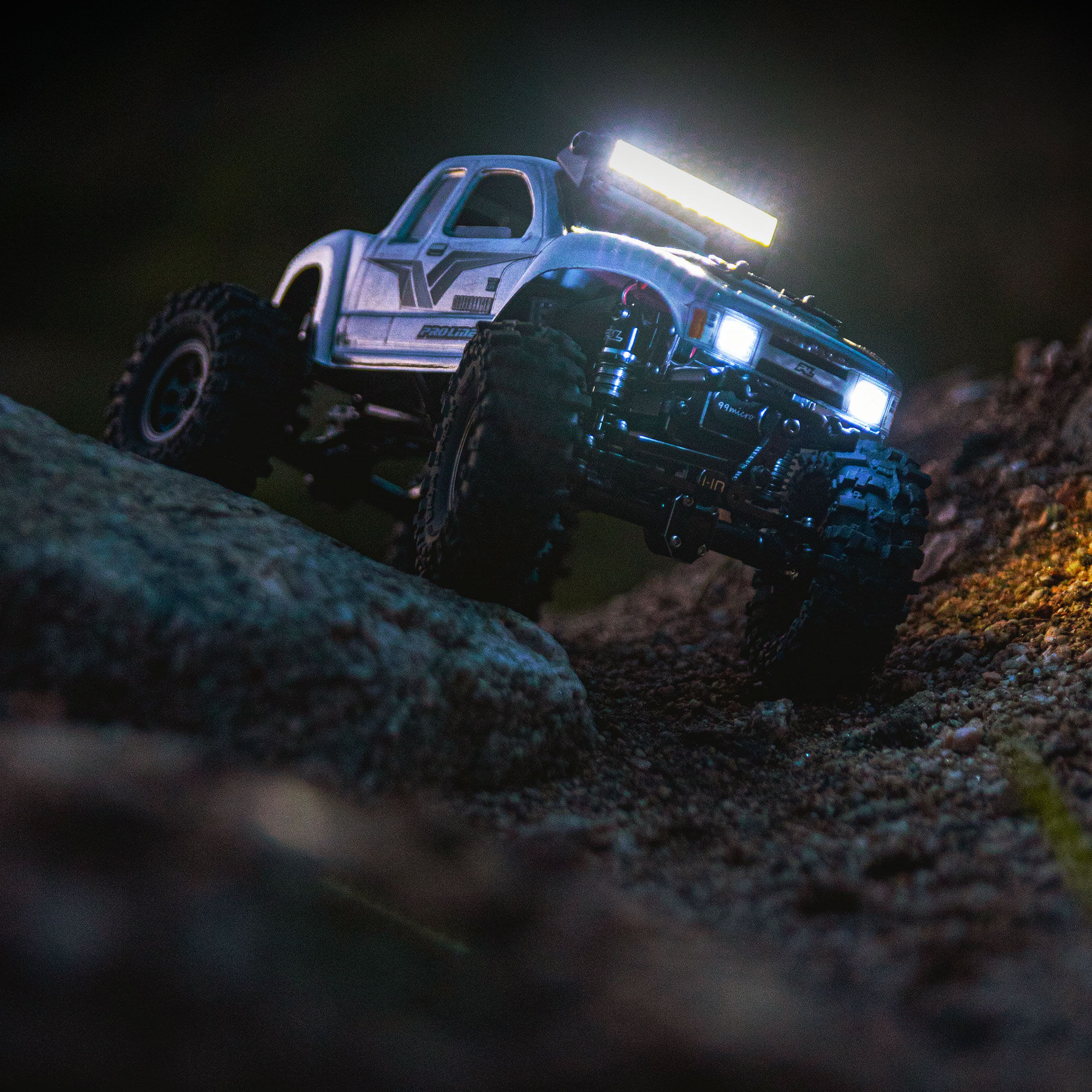 Pro-Line Racing 2" Ultra-Slim LED Light Bar Kit 5V-12V (Straight)