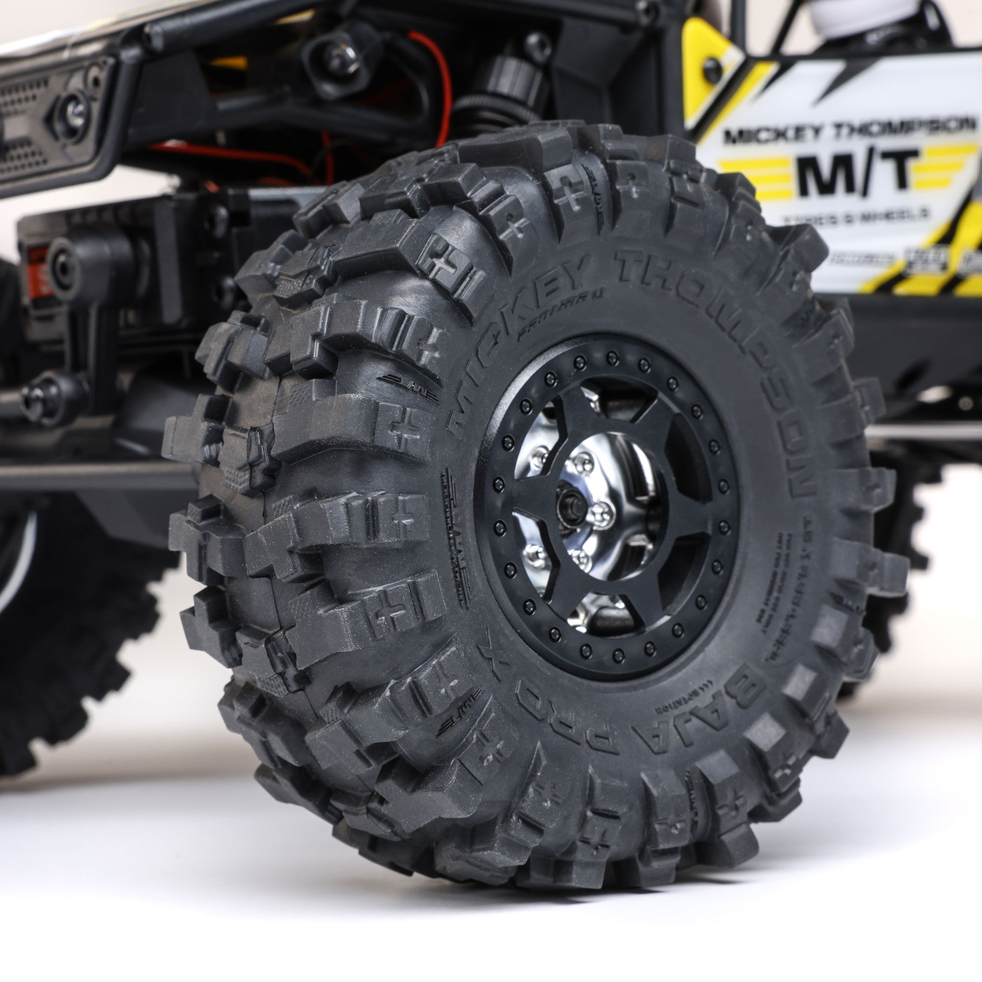 Axial 1/18 UTB18 Capra 4WS 4X4 RTR Brushed Rock Crawler (Battery & Charger Included), Yellow