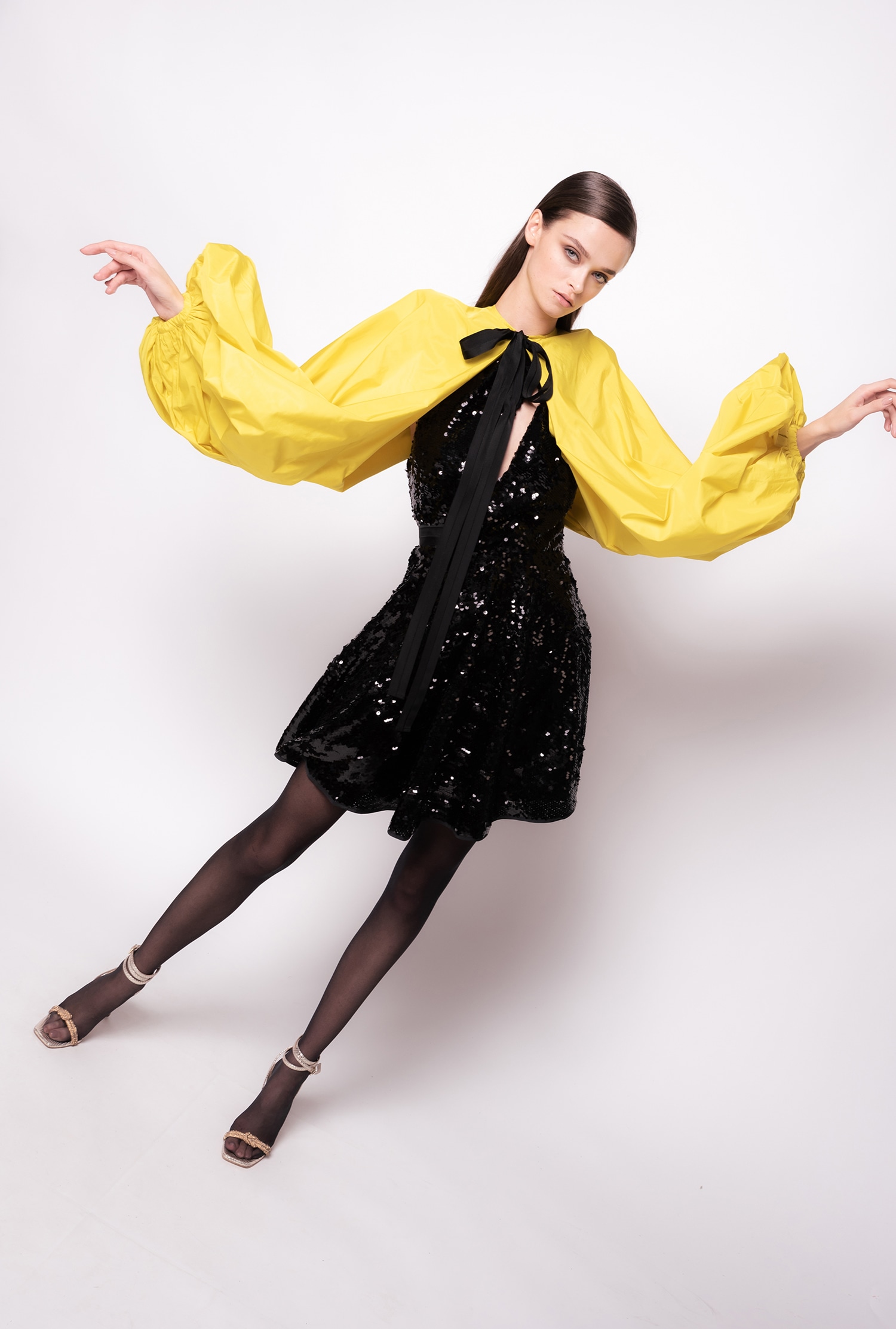 Taffeta shrug with balloon sleeves