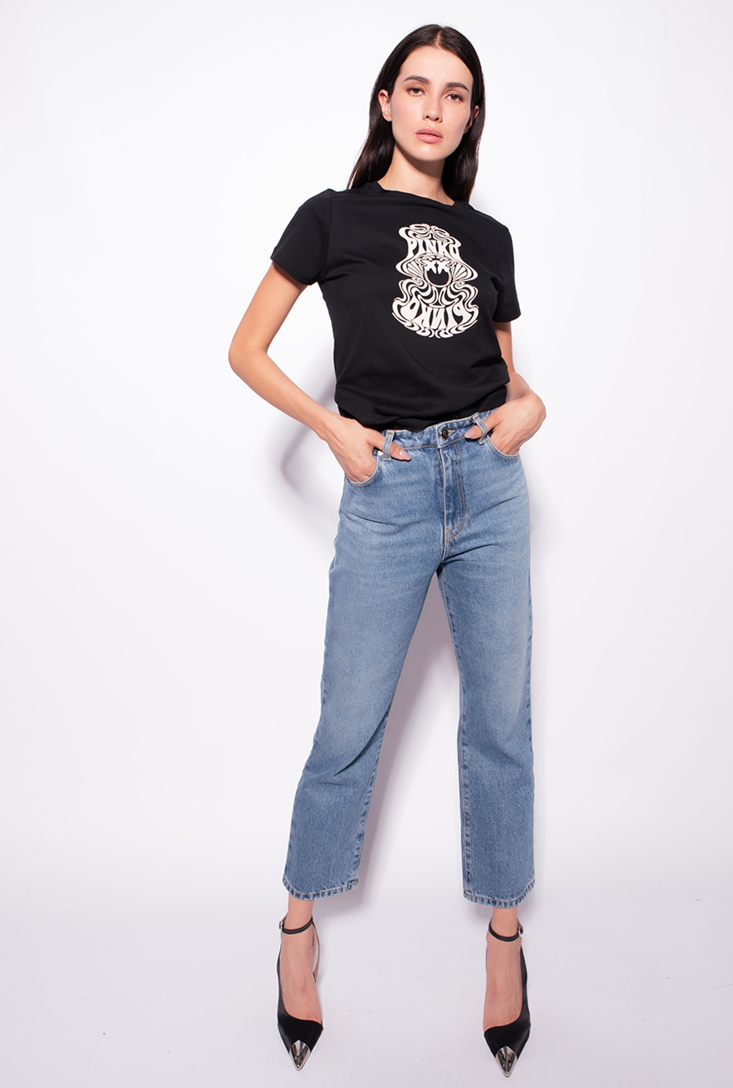 T-shirt with Love Birds logo