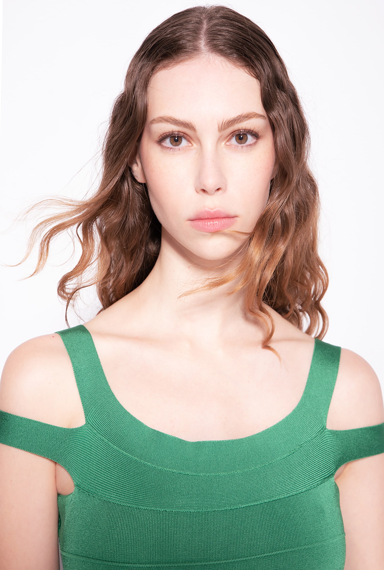 Knit dress with band pattern